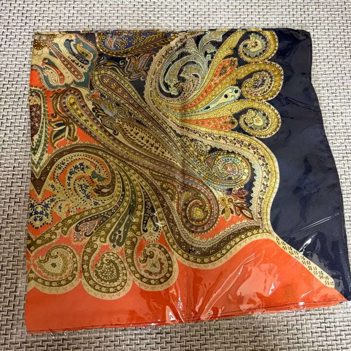 [BUNJANG] Paisley Pattern Scarf / 페이즐리 패턴 스카프