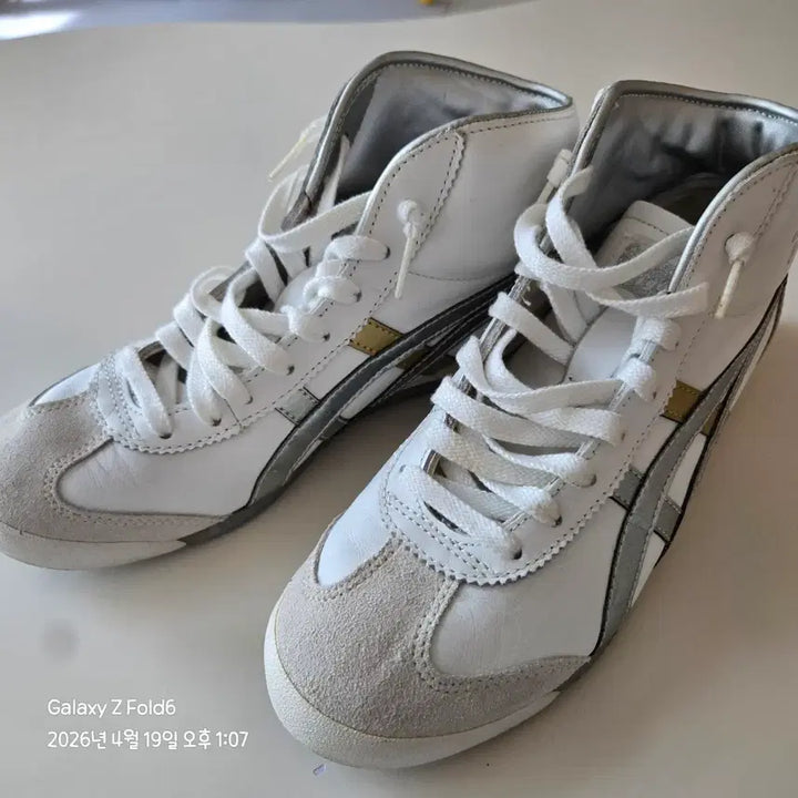[BUNJANG] Onitsuka Tiger Tokyo High Top Sneakers / 오니츠카타이거 토쿄 하이탑 250mm