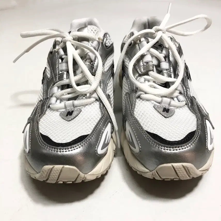 [BUNJANG] New Balance 725 White Silver 235 / 뉴발란스 725 화이트 실버 235