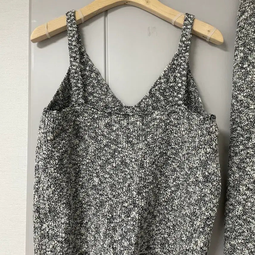 [BUNJANG] Vokasi Knit Two-Piece Set / 보카시 니트 투피스 세트