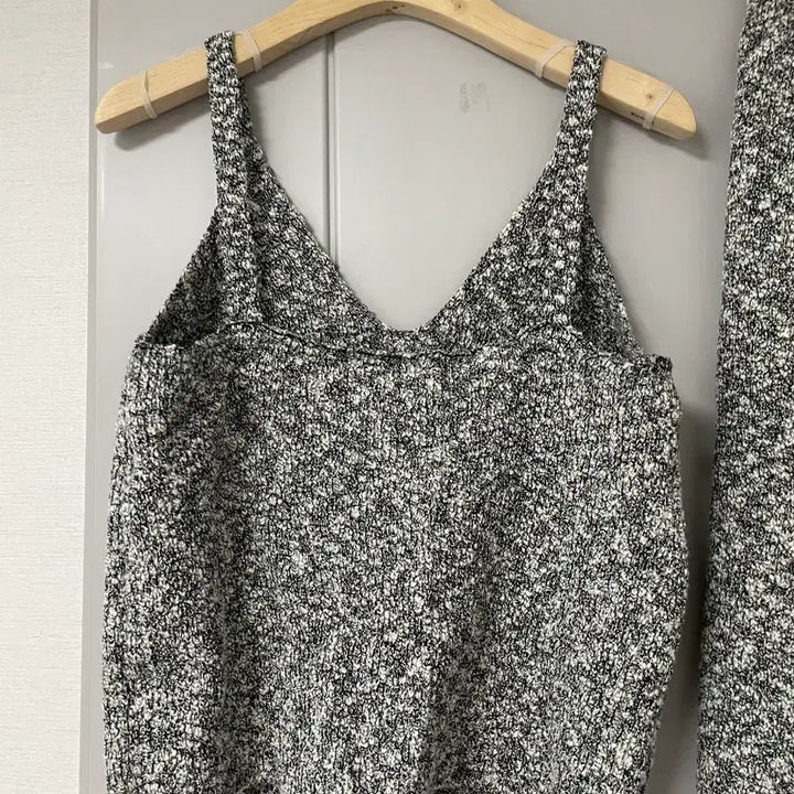 [BUNJANG] Vokasi Knit Two-Piece Set / 보카시 니트 투피스 세트