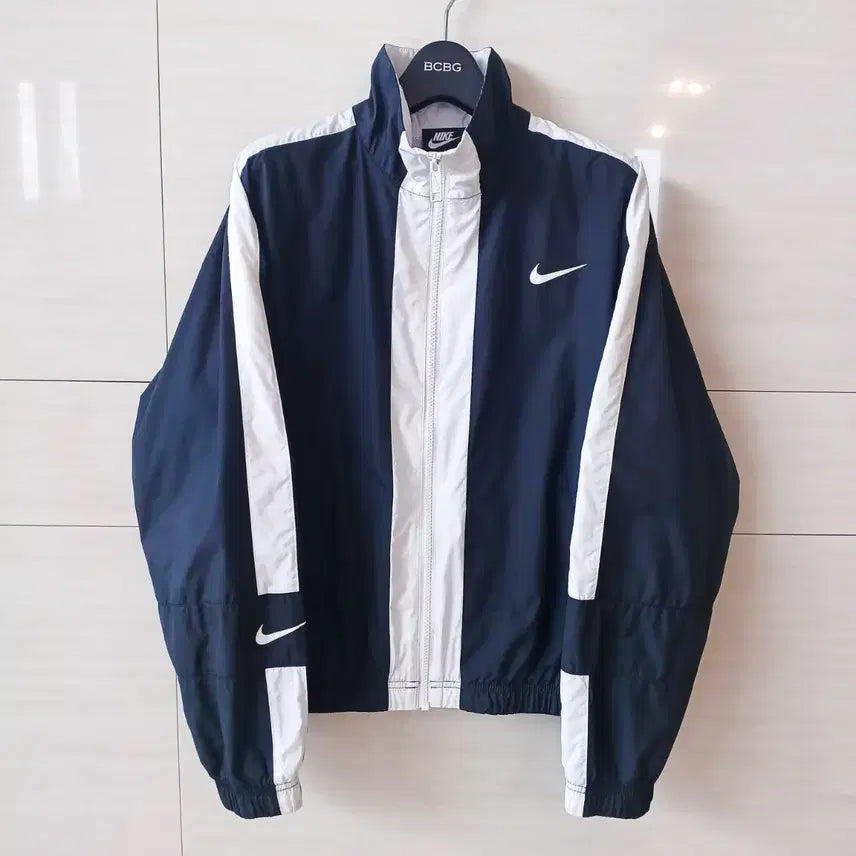 [SOLD OUT] 여성 나이키 NIKE 정품 품절 바람막이 리펠 에센셜 트레이닝 우븐 재킷