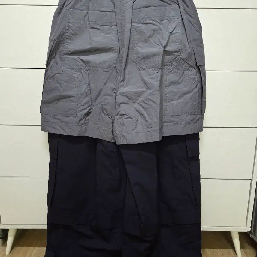 [BUNJANG] JUUN.J 23SS Nylon Dual Layered Cargo Pants / [44] 준지 23SS 컬렉션 나일론 듀얼 레이어드 카고 팬츠