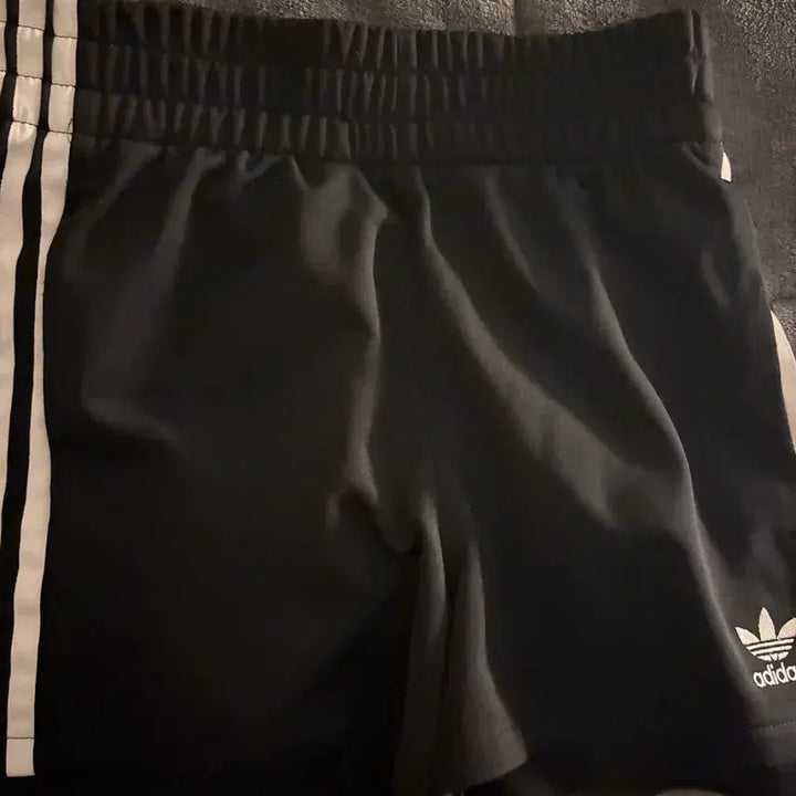 [BUNJANG] Adidas Shorts / 아디다스  삼선 파이어버드 숏팬츠 반바지