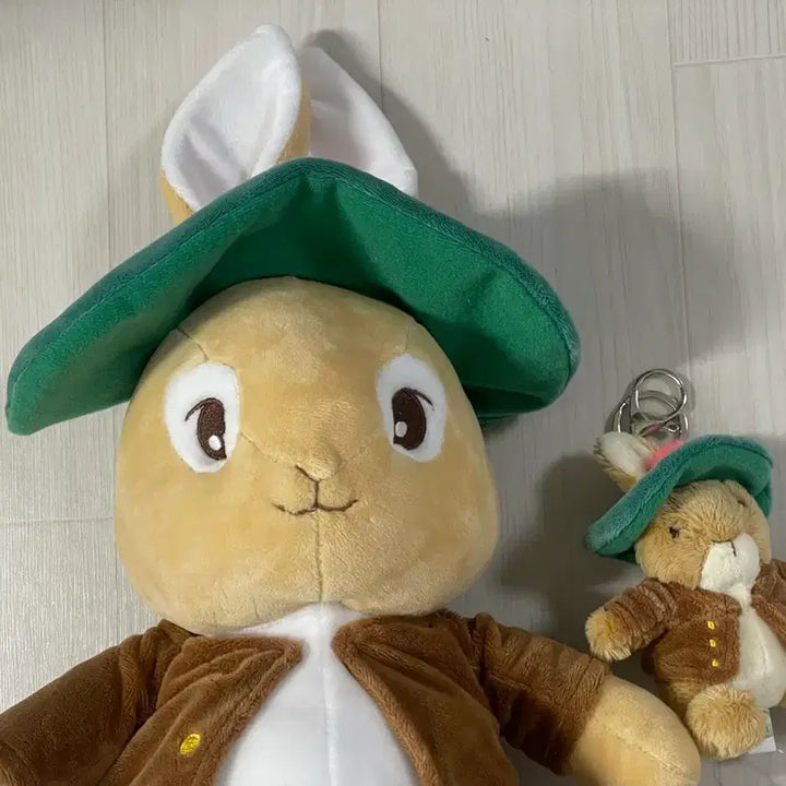 [BUNJANG] Peter Rabbit Benjamin 29cm Doll &amp; 9cm Keyring Set / (세트) 피터래빗 벤자민 29cm 9cm 인형 키링