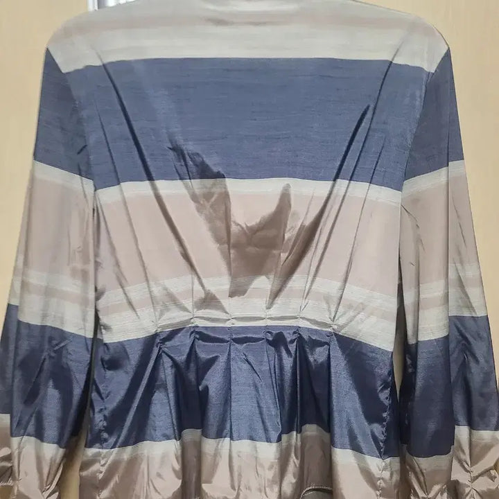[BUNJANG] Armani Collezioni Striped Women&