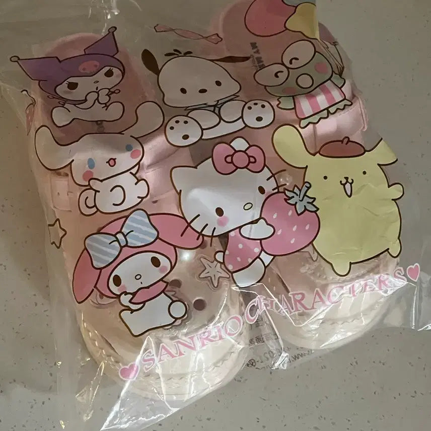[BUNJANG] Sanrio Genuine Crocs / 산리오 정품 크록스