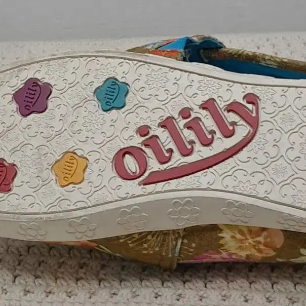 [BUNJANG] OILILY Floral Pattern Slip-on Sneakers / OILILY 예쁜운동화  235