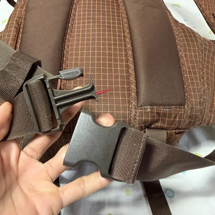 [BUNJANG] Nike ACG Hiking Backpack / 나이키 ACG 라인의 브라운 체크 패턴 하이킹 백팩입니다