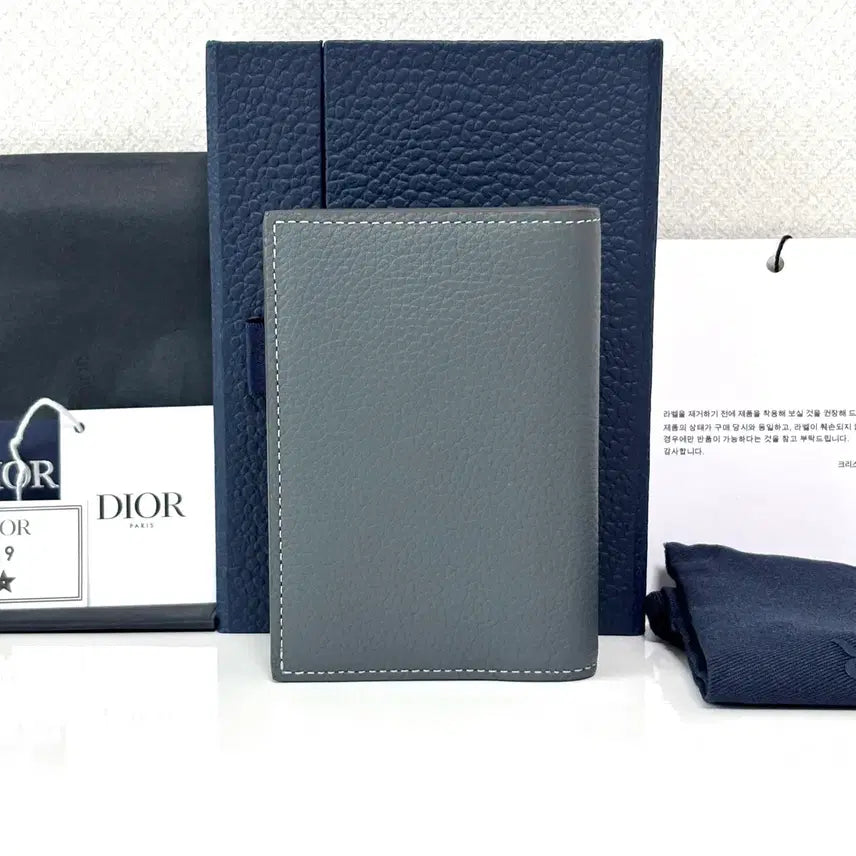[BUNJANG] Dior CD Icon Vertical Card Holder Deep Gray P Grade / [P급/백화점] 디올 CD 아이콘 버티컬 카드지갑