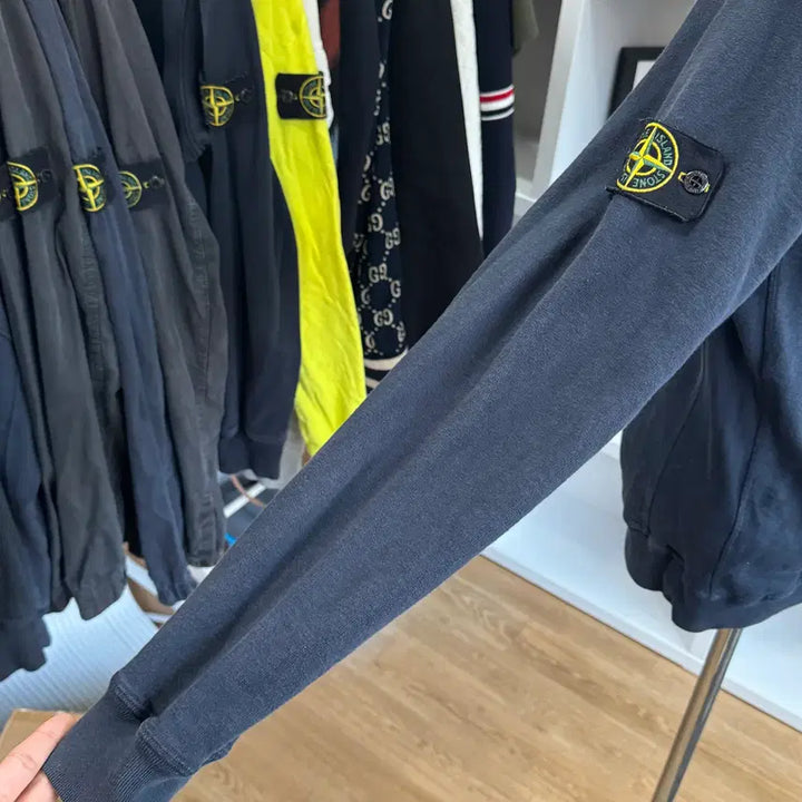 [BUNJANG] Stone Island Black Sweatshirt / [새상품급,M] 스톤아일랜드 블랙 맨투맨 후드 긴팔 스웻