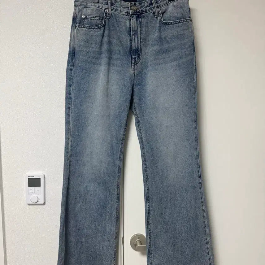 [SOLD OUT] 준지 26SS 부츠컷 데님 팬츠 48