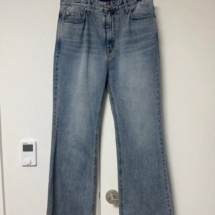 [SOLD OUT] 준지 26SS 부츠컷 데님 팬츠 48