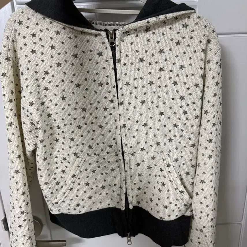[BUNJANG] Star Pattern Cropped Zip-up / 얇은 별 패턴 집업