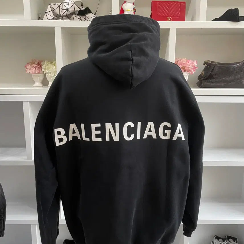 [BUNJANG] Balenciaga Back Logo Hoodie / [새상품급,105-110] 발렌시아가 백로고 후드티 오버핏