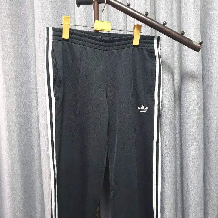 [BUNJANG] Adidas Track Pants / L아디다스 트랙 팬츠
