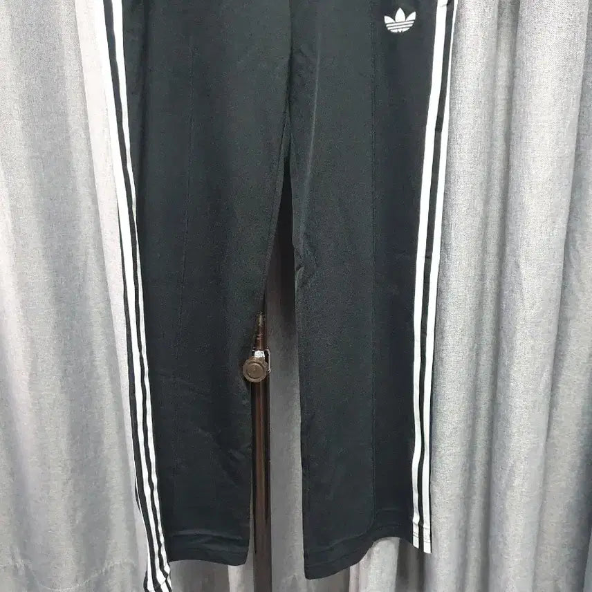 [BUNJANG] Adidas Track Pants / L아디다스 트랙 팬츠