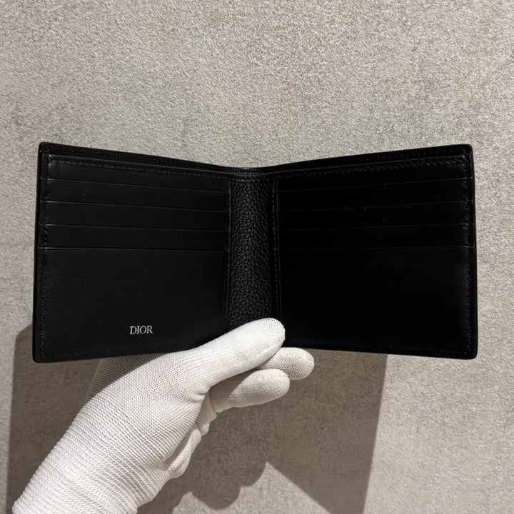 [BUNJANG] Dior Grained Calfskin Saddle Bifold Wallet / 9정품(선물가능)/OS] 디올 그레인드 카프스킨 새들 반지갑