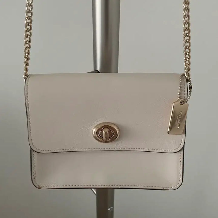 [BUNJANG] COACH Chain Crossbody Bag / 코치(COACH) 체인 크로스백