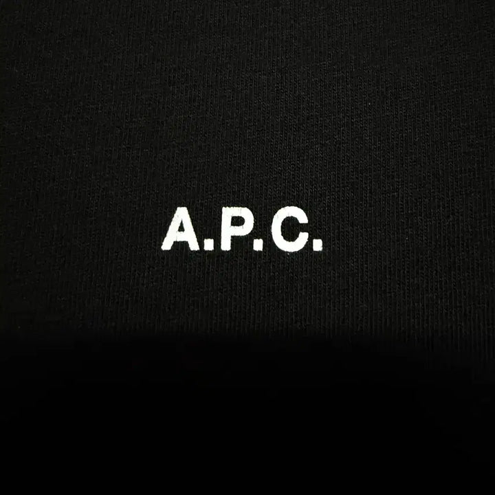 [BUNJANG] [XS,85]아페쎄 여성 크롭 반팔티 블랙 A.P.C / [XS,85]아페쎄 여성 크롭 반팔티 블랙 A.P.C