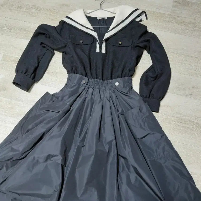 [BUNJANG] O!zocen Dress / 오즈세컨원피스
