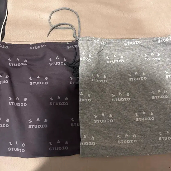 [BUNJANG] IAB Studio Pajama Gray Initial Edition / [L]아이앱 스튜디오 파자마 그레이 초판