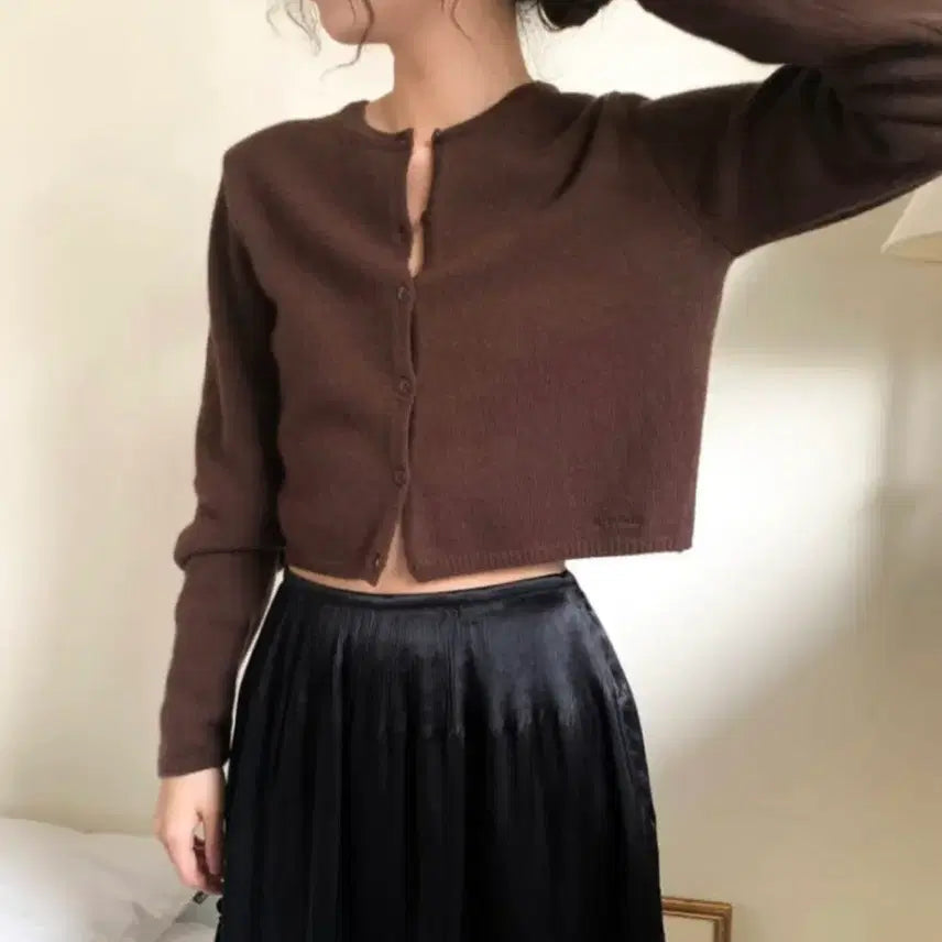 [BUNJANG] D.ond Camel Wool Logo Crop Cardigan / 드온도 카멜 울 로고 가디건 크롭