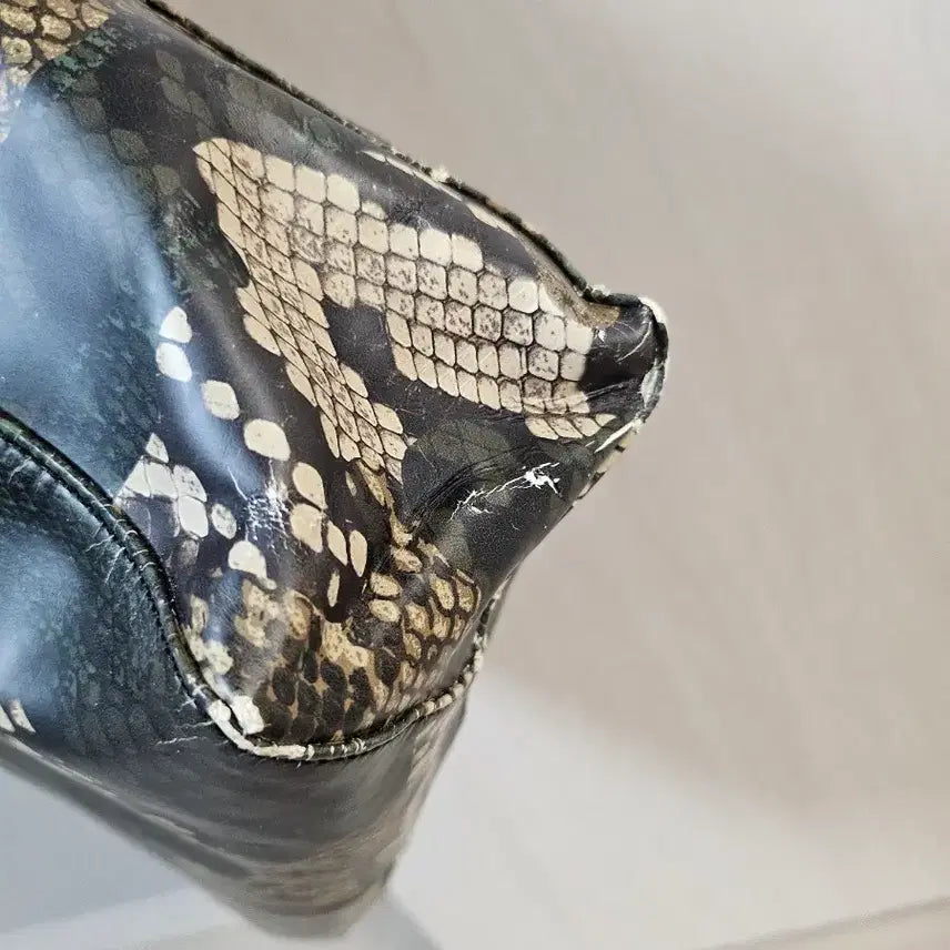 [SOLD OUT] 정품 MSGM 파이톤 패턴 토트백(택배비 무료)