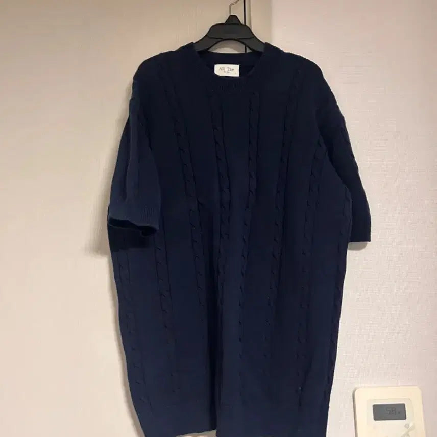 [BUNJANG] All The Navy Cable Knit Short Sleeve Sweater / All The 네이비 꽈배기 반팔 니트