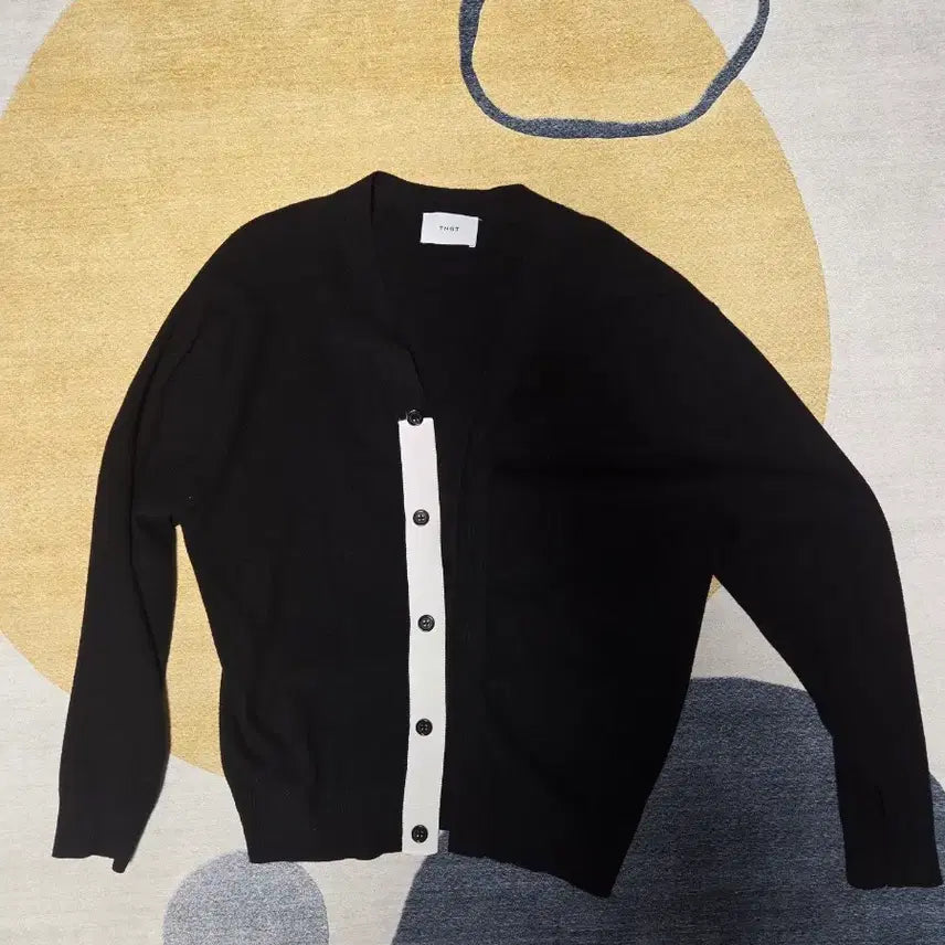[BUNJANG] TNGT Black Color Block Cardigan / TNGT 블랙 배색 가디건