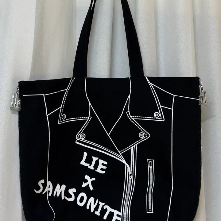 [SOLD OUT] LIE x 샘소나이트 블랙 토트백 에코백