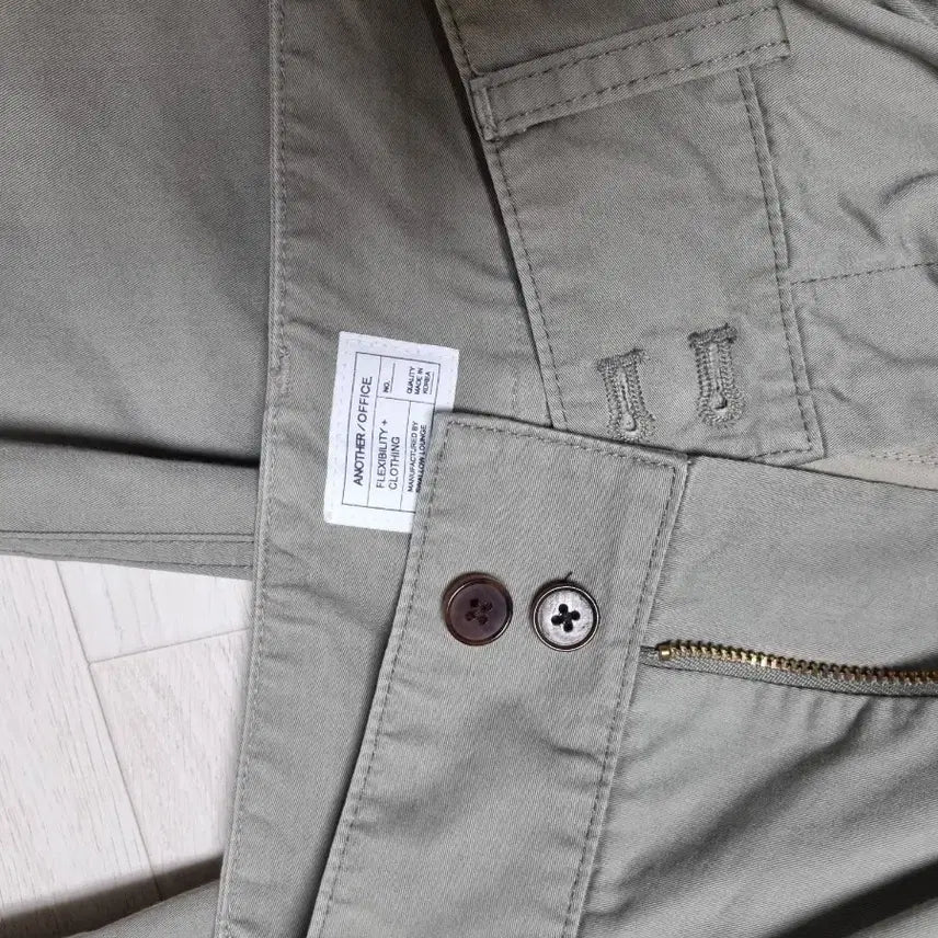 [BUNJANG] Another Office Santiago Chino Pants Sage Grey Size 2 / [2] ss시즌 어나더오피스 산티아고 치노 팬츠 세이지그레이