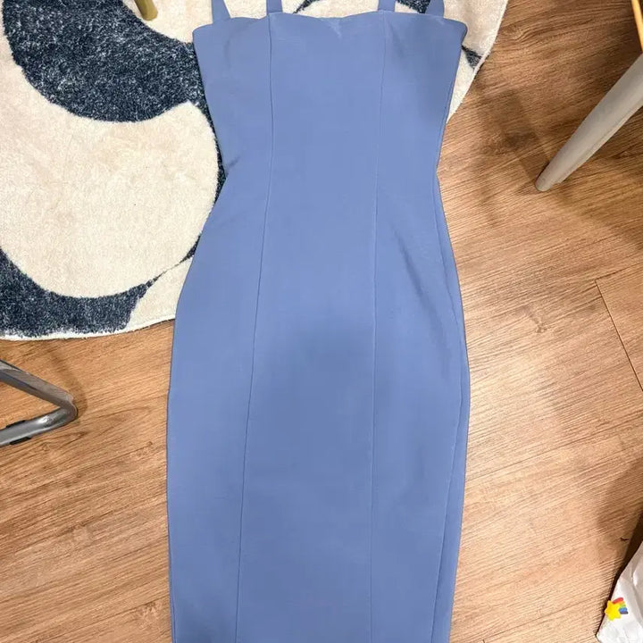 [BUNJANG] Hailey Lineup H Midi Dress (Blue) / 헤일리 라인업 H 미디 원피스 m(블루)