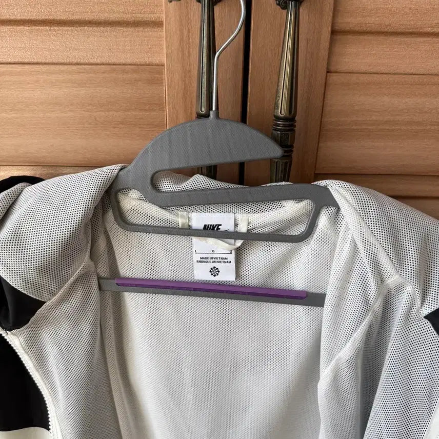 [SOLD OUT] 나이키 윈드러너 자켓