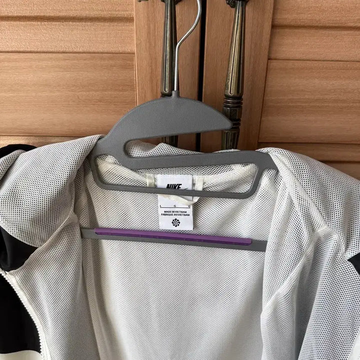 [SOLD OUT] 나이키 윈드러너 자켓