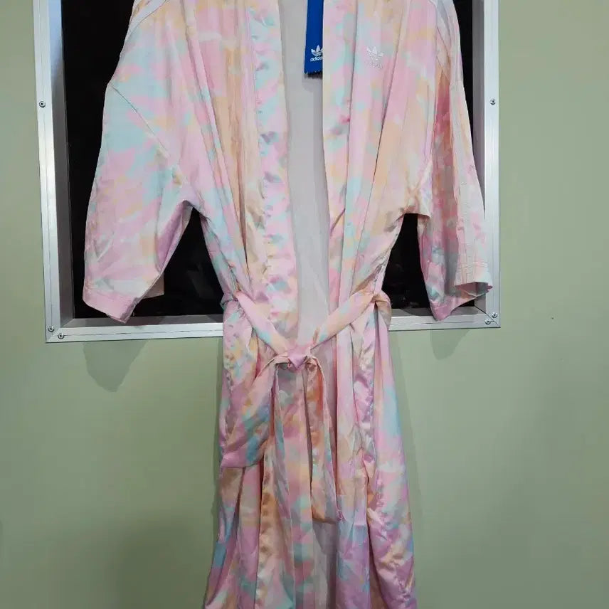 [SOLD OUT] 아디다스 타이 다이 로브 가운