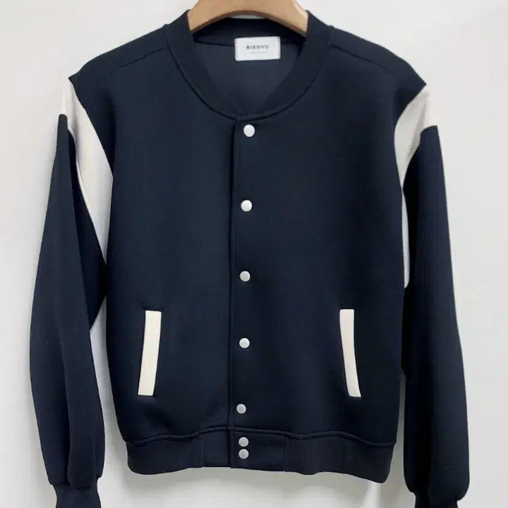 [BUNJANG] BIENVU Color Block Baseball Jacket / BIENVU정품 블랙 화이트 배색 야구 점퍼