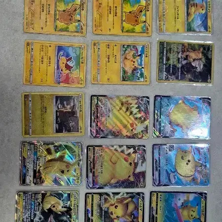 [BUNJANG] Pikachu Assorted Card Bundle Set (32 cards) / [포켓몬카드] 피카츄 종합 선물 세트! 일괄 32장~
