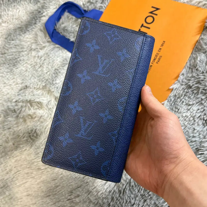 [BUNJANG] Louis Vuitton Brazza Wallet Cobalt Blue Long Wallet / 루이비통 브라짜월릿 장지갑 코발트블루