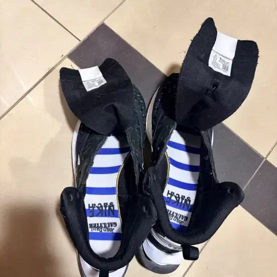 [SOLD OUT] 나이키 사카이 장폴고티에 베이퍼와플 블랙 280