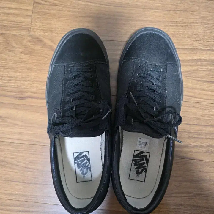 [BUNJANG] Vans Slip-On Black &amp; White - Size 265 (Bundle Set) / [265] 반스 슬립온 블랙 화이트 2족 일괄