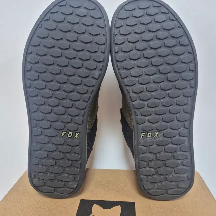 [BUNJANG] Union Canvas Khaki Sneakers / 유니온캔버스 카키색 MTB 285