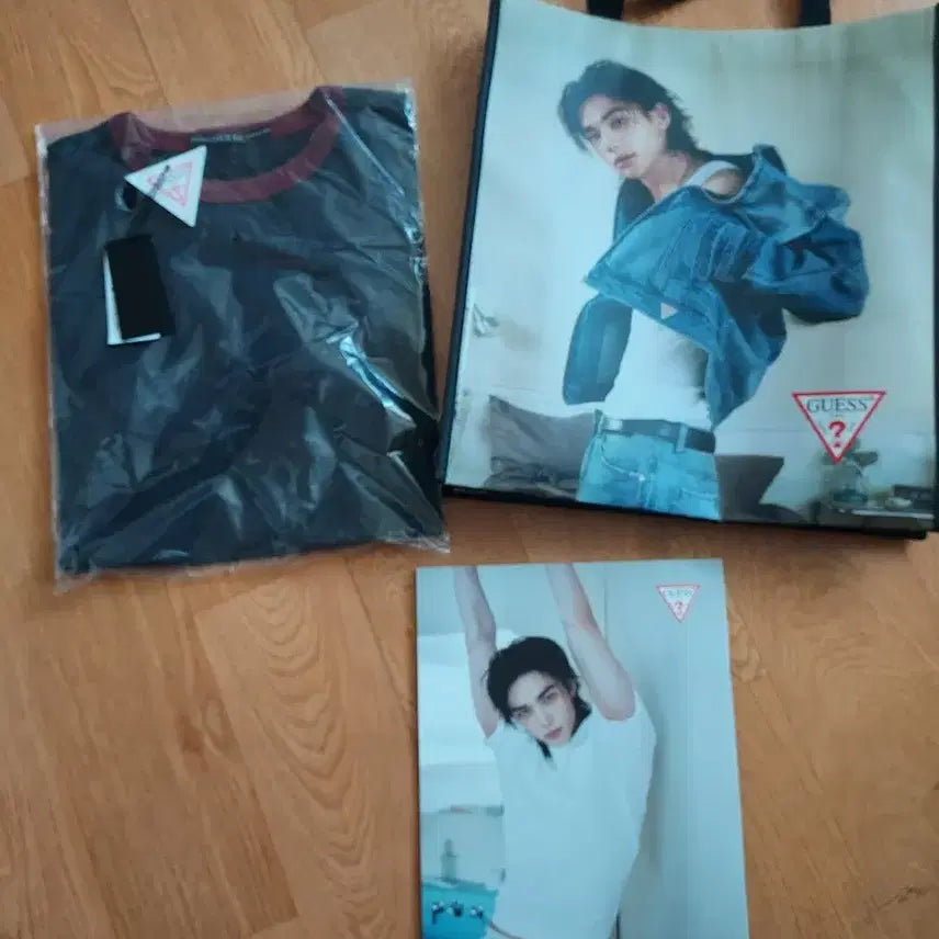 [SOLD OUT] 현진 게스팝업 티포린백 룩북일괄 네이비 프리사이즈