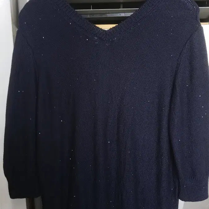 [SOLD OUT] Andre Maurice 브이넥 니트 5부 블랙  안드레모리스