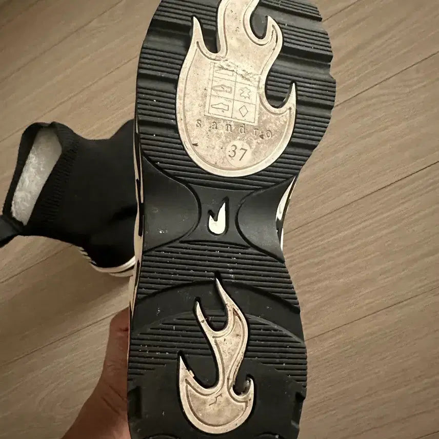 [BUNJANG] Sandro Shox Black Sneakers / 산드로 샥스 신발