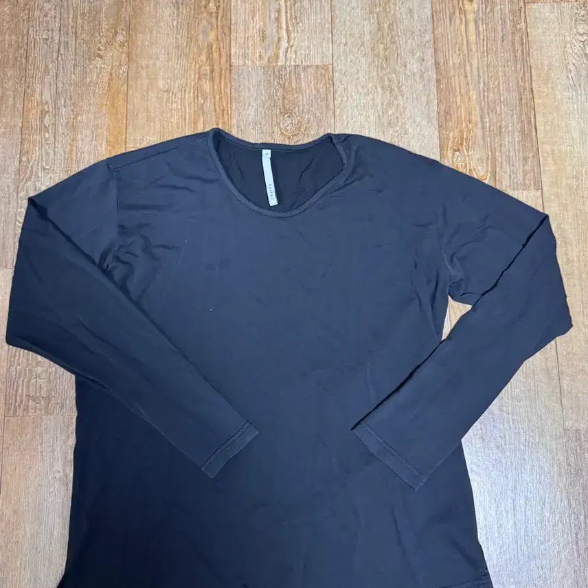 [SOLD OUT] 노이어 실키 블렌디드 U넥 티셔츠 반팔 롱슬리브 긴팔 티셔츠 유핑 민소매