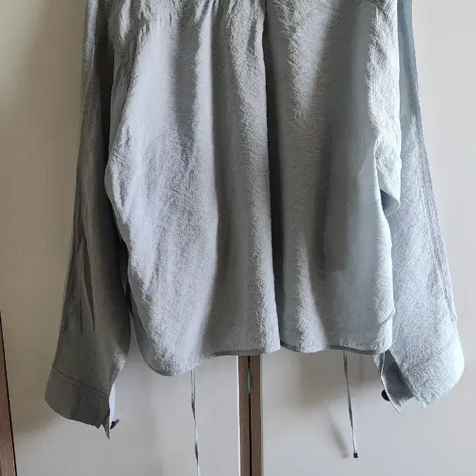 [BUNJANG] ItMiya Blue Shirring Blouse (Size 66) / 2024잇미샤 블루 셔링 블라우스66