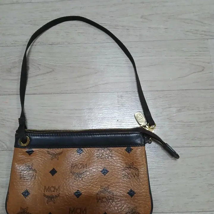 [BUNJANG] MCM Vintage Mini Shoulder Bag Brown / MCM 빈티지 미니 숄더백 브라운