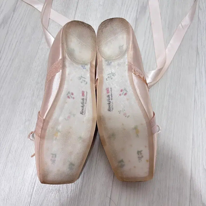 [SOLD OUT] 락피쉬 밴딩 발레 플랫 슈즈