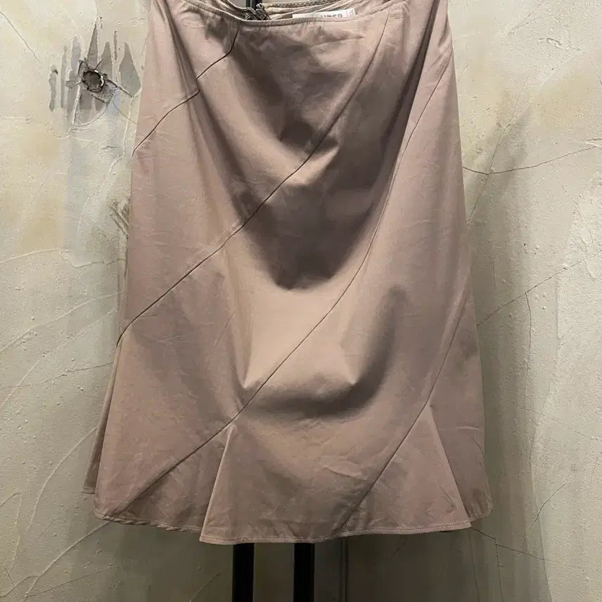 [SOLD OUT] 질샌더 나이론 면스판 도킹 플레어 스커트 55